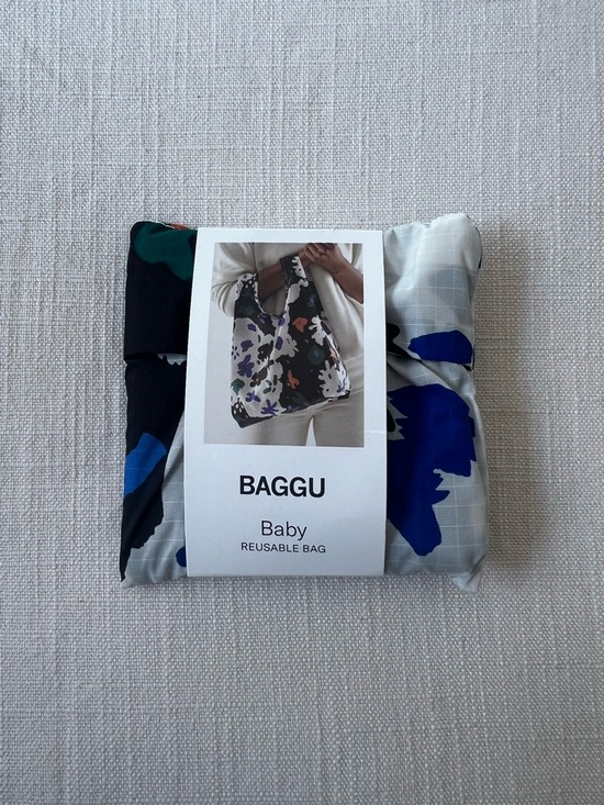BAGGU Handbags - BAGGU Baby Reusable Bag - Blue, Black, White Floral Print